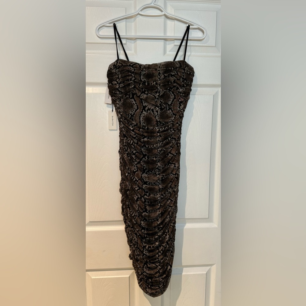 Aritzia Snake-print Babatoon Dress, Size 6
Worn once. - Picture 1 of 4